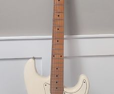 squier standard series Stratocaster
