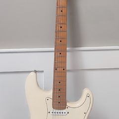 squier standard series Stratocaster