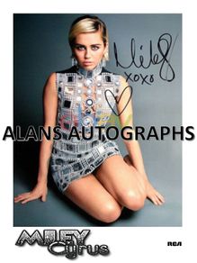 Miley Cyrus Autograph