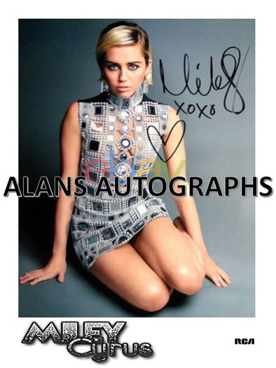 Miley Cyrus Autograph