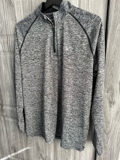 Under Armour Quarter Zip - Medium