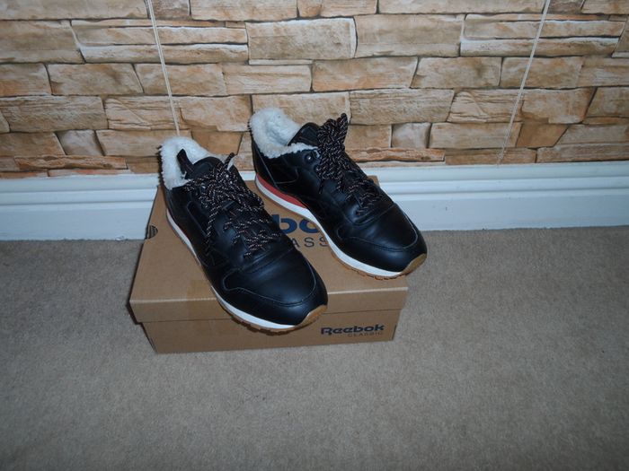 Reebok trainers on fur size 5.5
