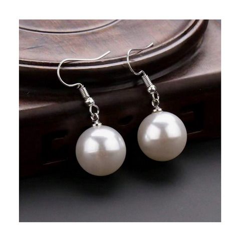 Classy Pearl Necklace - lovely gift