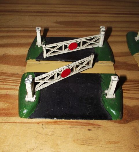 Hornby Dublo:  Level Crossing X 2