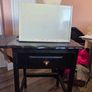 singer sewing machine and table Image 4