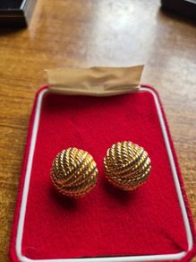 Vintage Gold Tone Earrings