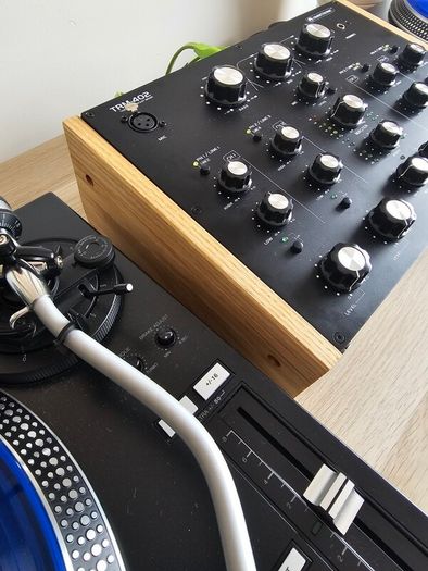 Omnitronic TRM-202 402 Wooden Cheeks - Mixer Not Included