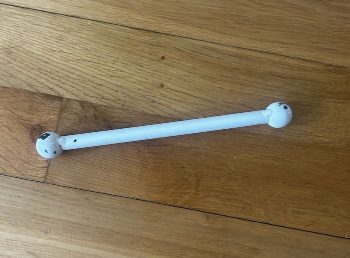 Freestanding toilet roll holder