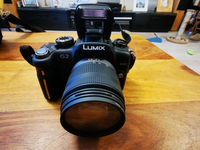 Panasonic G2 (14-42mm) digital mirrorless camera for sale