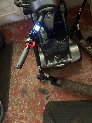 Zinc e scooter