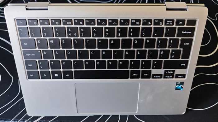 Laptop Samsung NP730QED-KB1UK for Parts / Repair - Water Damage - No SSD