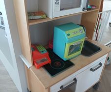 Toy kitchen