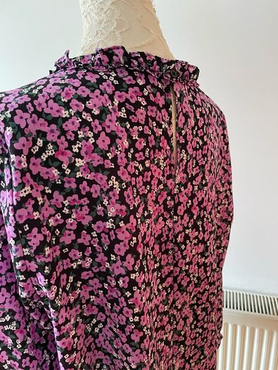 Dunnes floral print top size 18 New with tags