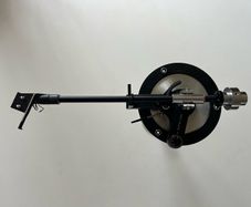 Lightweight ADC ALT-1 tonearm with carbon head-shell, high quality low-mass arm