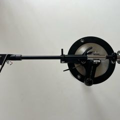 Lightweight ADC ALT-1 tonearm with carbon head-shell, high quality low-mass arm