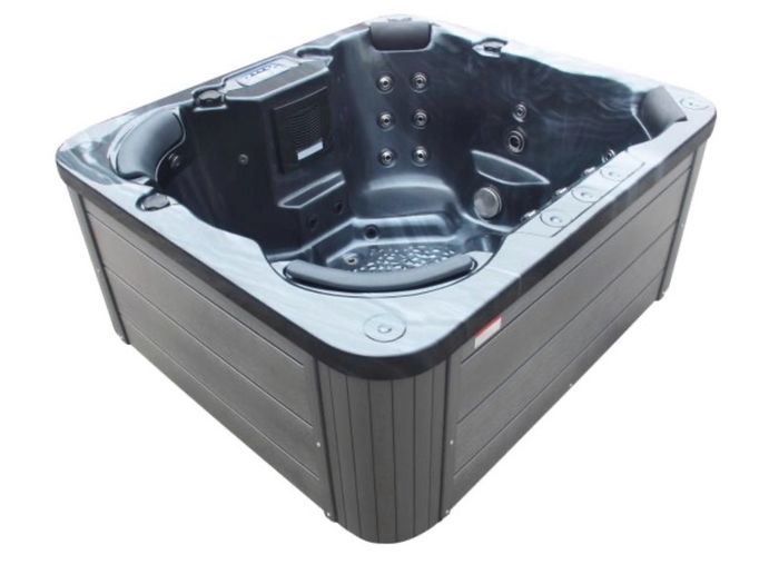 Brand New Georgia Bluetooth 4-6 Person Hot Tub