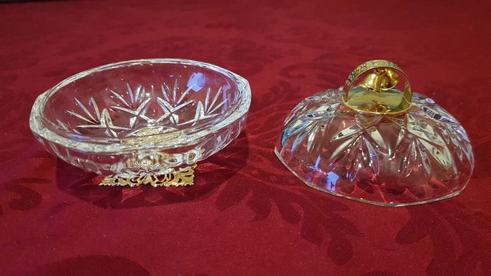 Killarney Crystal Cut Crystal Glass Congratulations On Your Wedding Lidded Jewelry Dish / Bowl With 22 Carat Gold Cover Handle and Footed Base Finishing Made In I