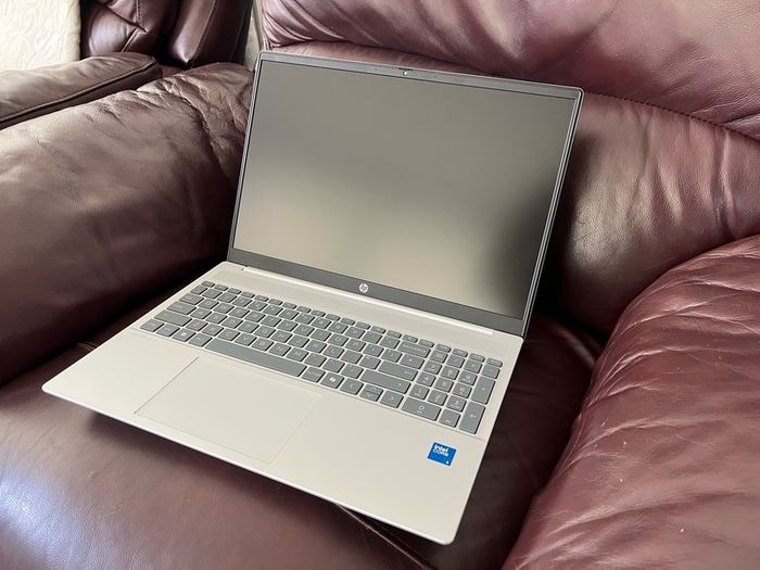 HP OmniBook 5 Laptop 16-ba1502sa (BL1Y1EA)