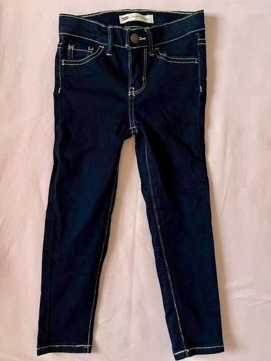 New Levis jeans 4 years old