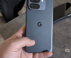 Google Pixel 9 Pro Fold 256gb Obsidian black, nice clean phone. Trade-in/Swap welcome