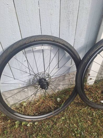 Disc Wheelset 700cc 9mmqr , 160mm disc rotors,  42x700 continental e contact