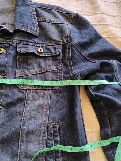 Denim cotton jacket in very good condition see last three photos for exact measurements FREE STANDARD POSTAGE INCLUDED