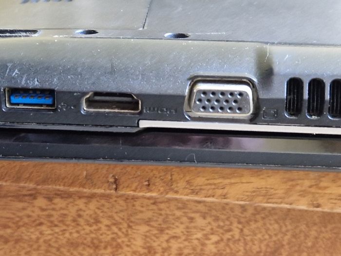 Acer Aspire Laptop, Windows 10, 6GB Ram, 500GB HDD, i3 Core, Microsoft Edge, Chrome,