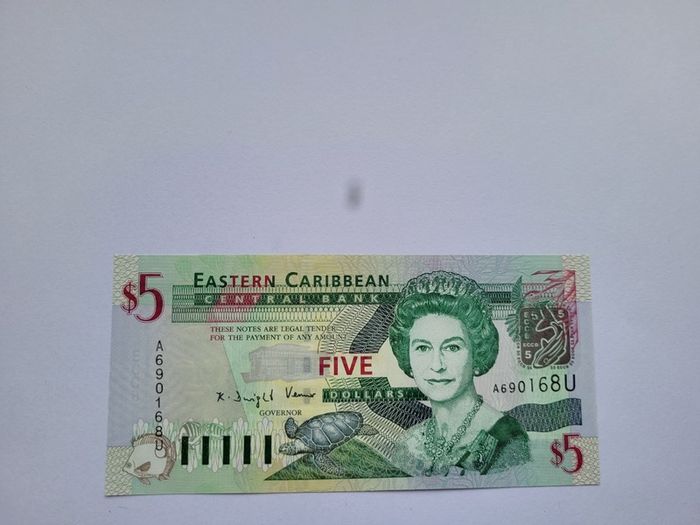 Caribbean 5 Dollars 2008, UNC - - F notes