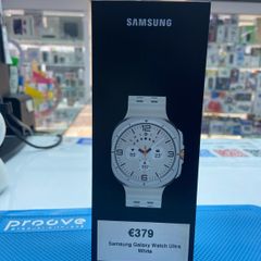 samaung Galaxy Watch ultra white