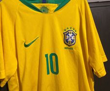 2018 Brazil jersey with Neymar on the back Mens size Medium