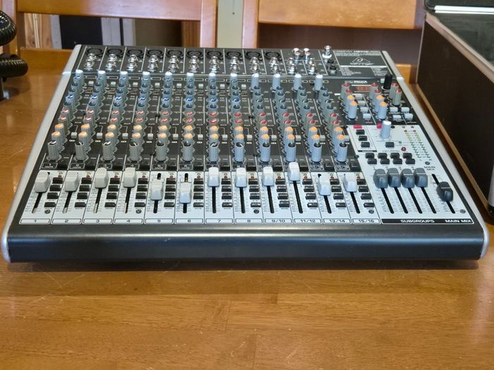 Behringer Xenyx X2442USB with case (FREE SHIPPING)