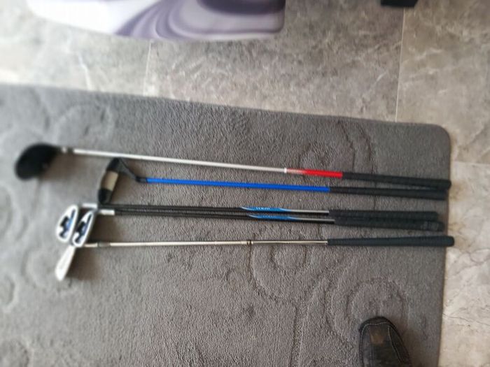 Kids golf clubs. Right handed clubs.