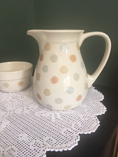 Kitchen craft Polka Dot 1 Litre Jug and matching sugar / misc bowl
