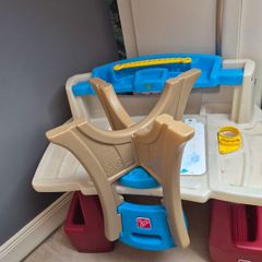 Kids art desk