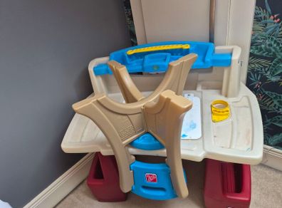 Kids art desk