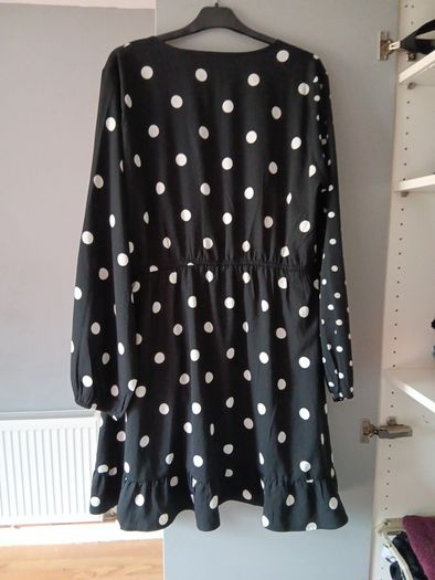 Beautiful polkadot dress by simply be