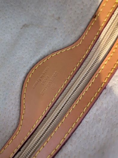 Barrel handbag