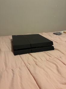 PlayStation 4 - Used