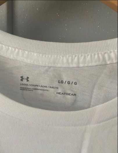 BNWT Under Armour Top - L