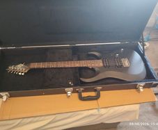 Cort X1 electric guitar with case