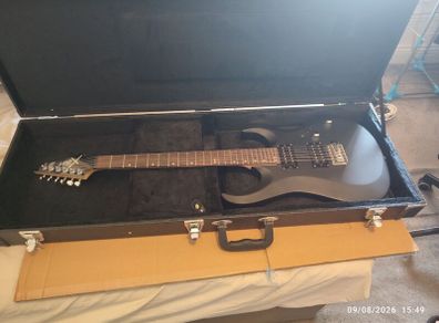 Cort X1 electric guitar with case