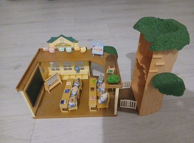 Sylvanian Families Country Tree School and Sylvanian Families Nursery Playmates Babies Set.