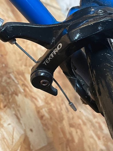 Carrera Zelos road bike