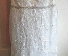 Beautiful Lace detailed wedding dress for sale