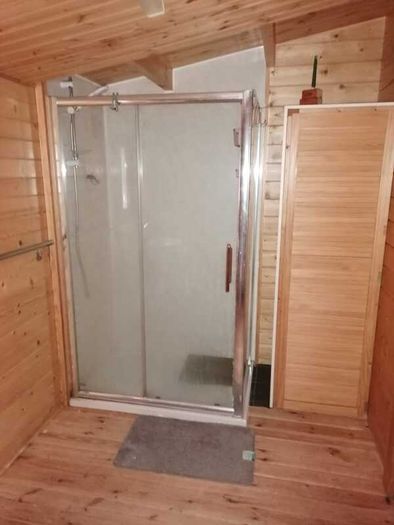 One bedroom log cabin for sale