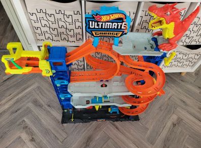 Hot Wheels City Let's Race Ultimate Garage Playset