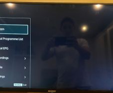 Sony Bravia 32" Smart TV (KDL-32W756) - Like New + Wall Mount