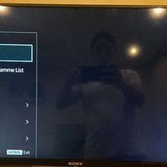 Sony Bravia 32" Smart TV (KDL-32W756) - Like New + Wall Mount