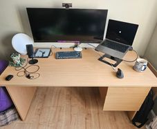 Office desk with 3 drawers