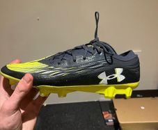 Footballs boots size 9 under armour